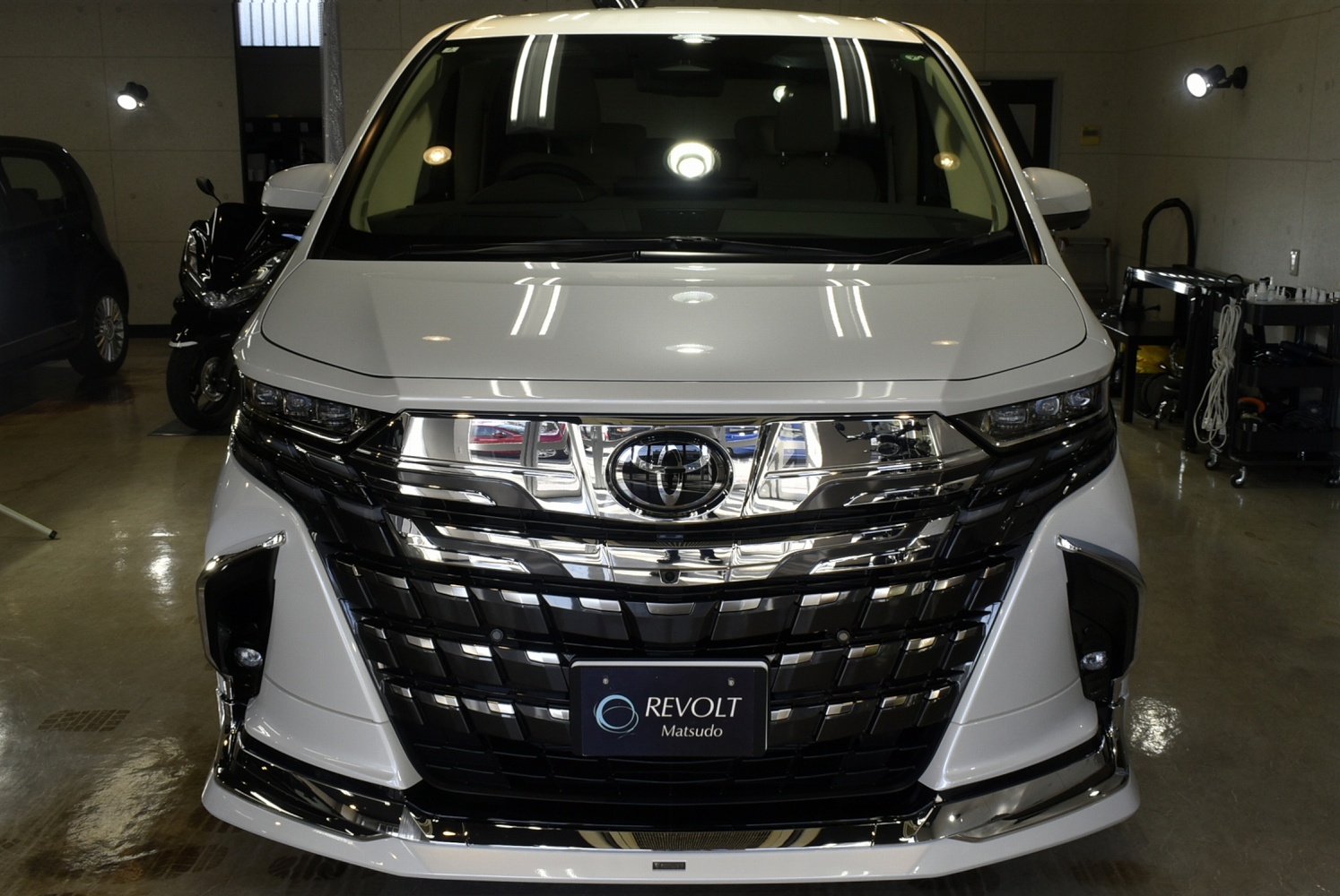 20240302toyota_alphard_002.jpg