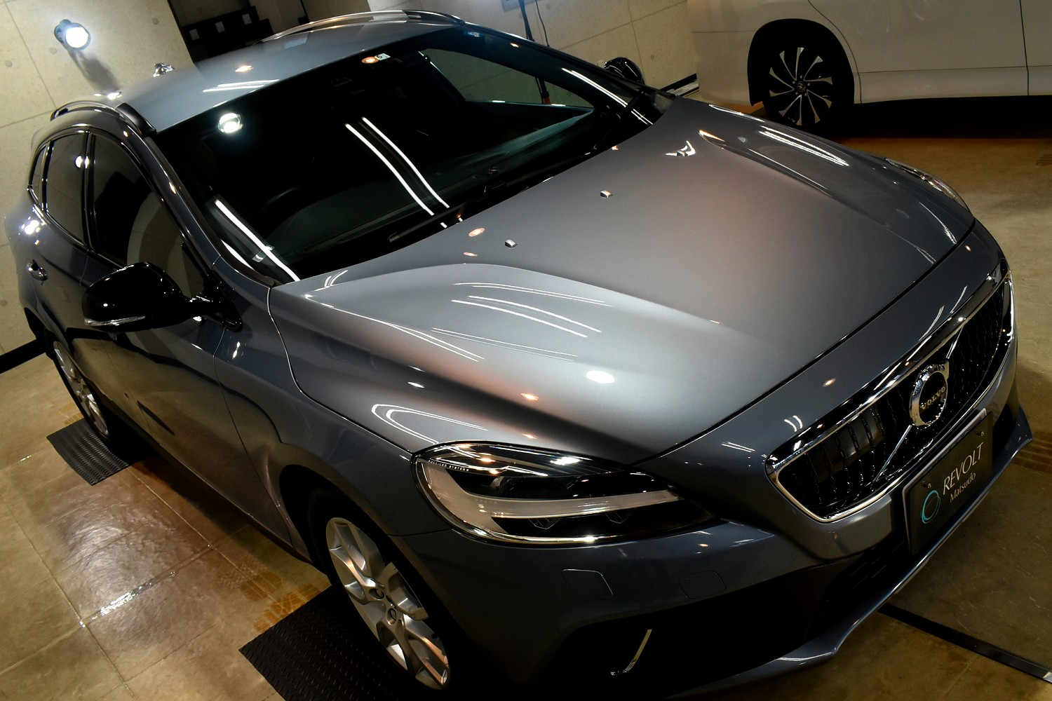 20220930volvo_v40_001.jpg