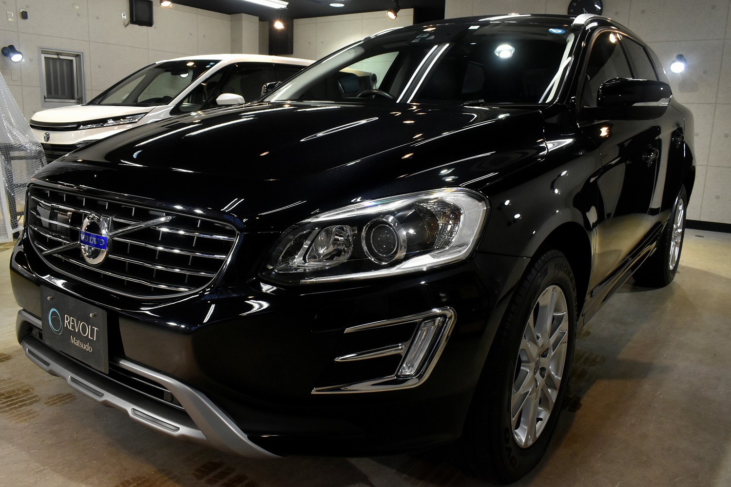 20221025volvo_xc60_003.jpg