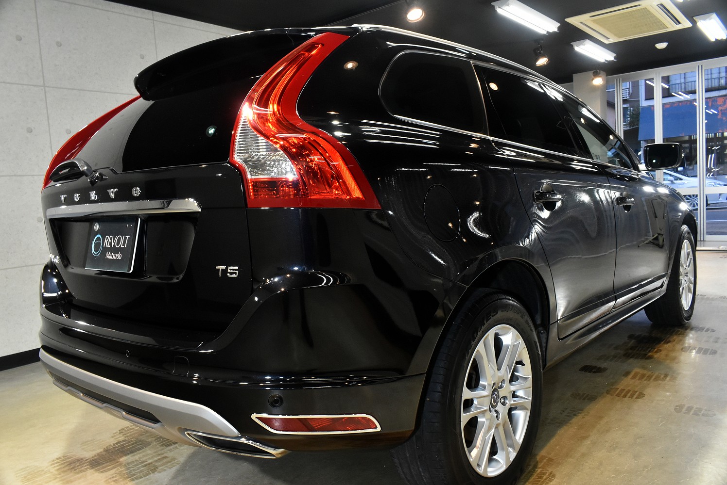 20221025volvo_xc60_013.jpg