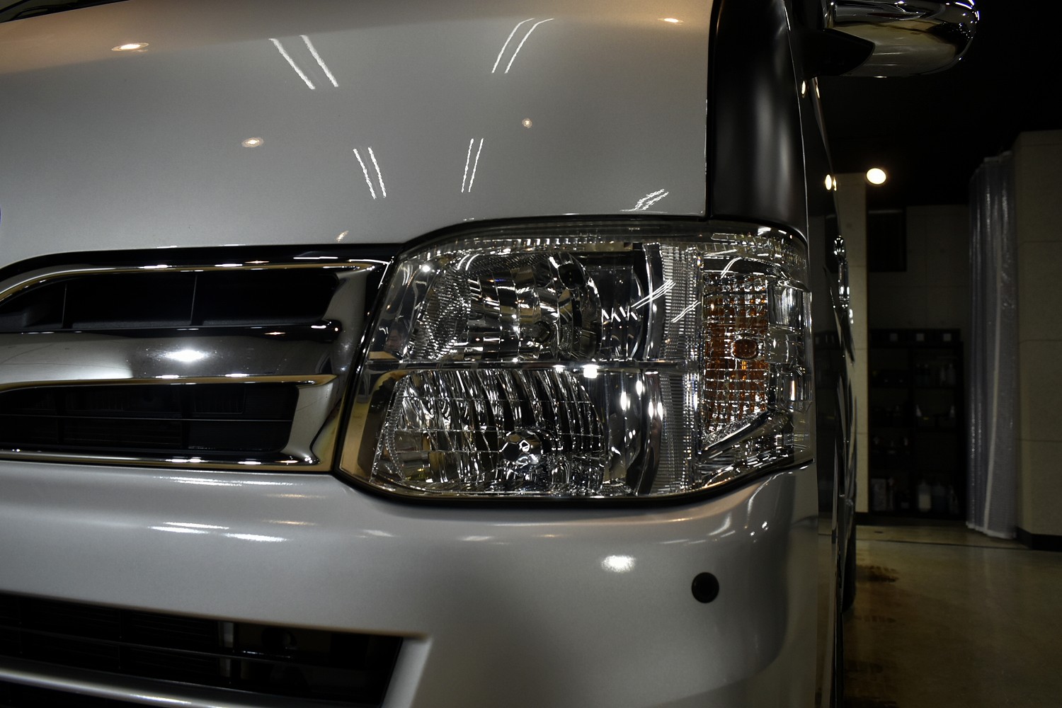 20230317toyota_hiace_007.jpg