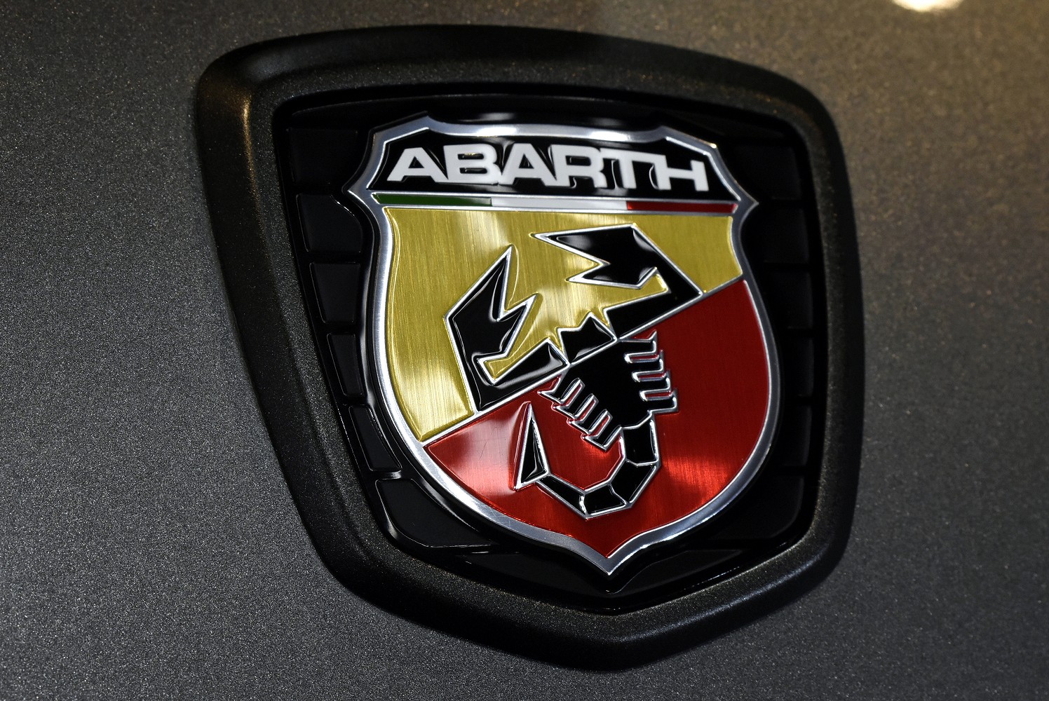 20230429abarth_565_011.jpg