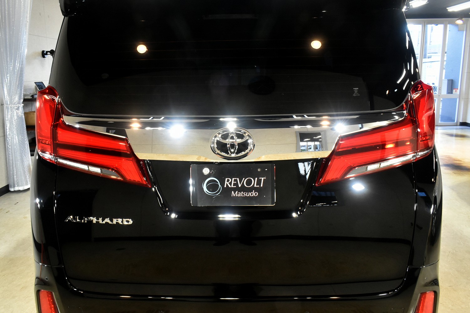 20230912toyota-alphard006.jpg