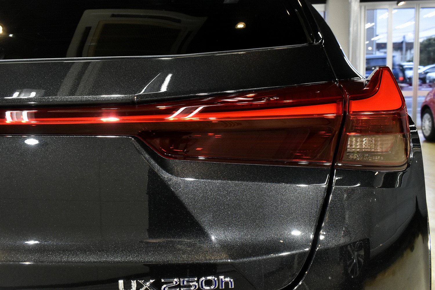 20231021lexus_ux_010.jpg