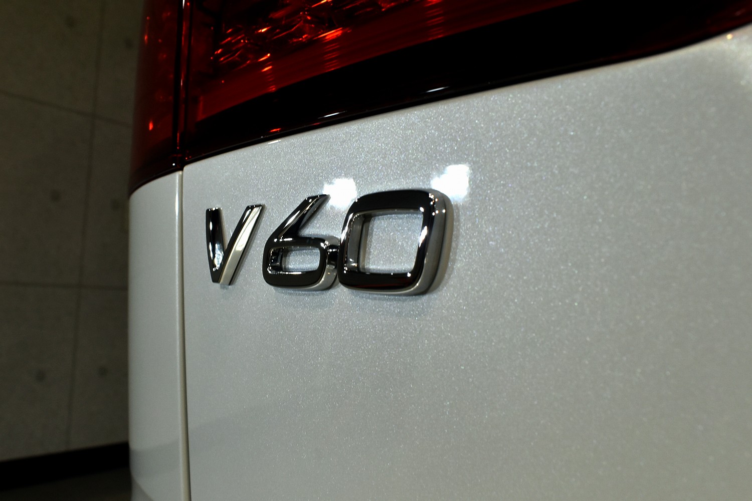 20231101volvo-v60_011.jpg