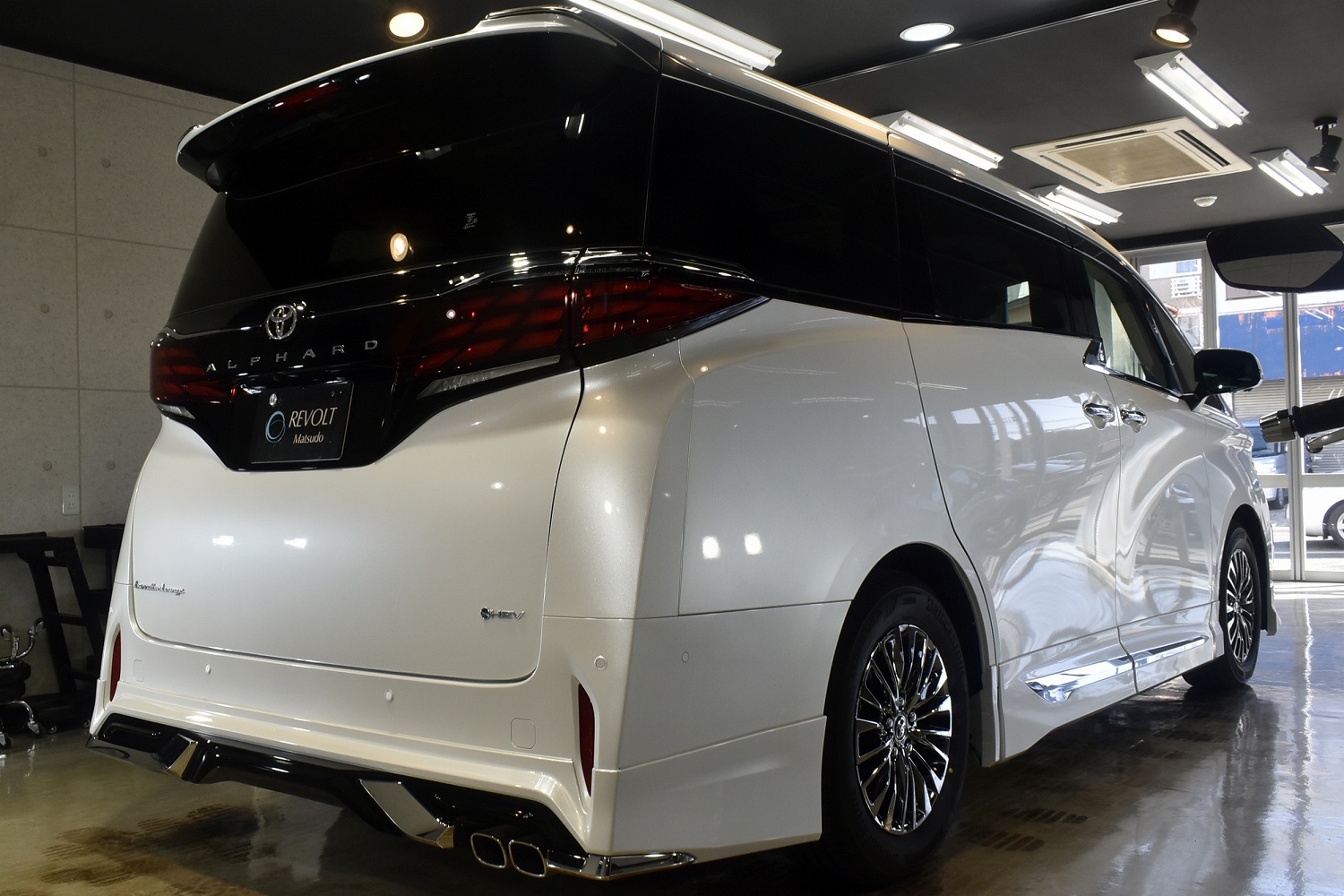 20240302toyota_alphard_013.jpg