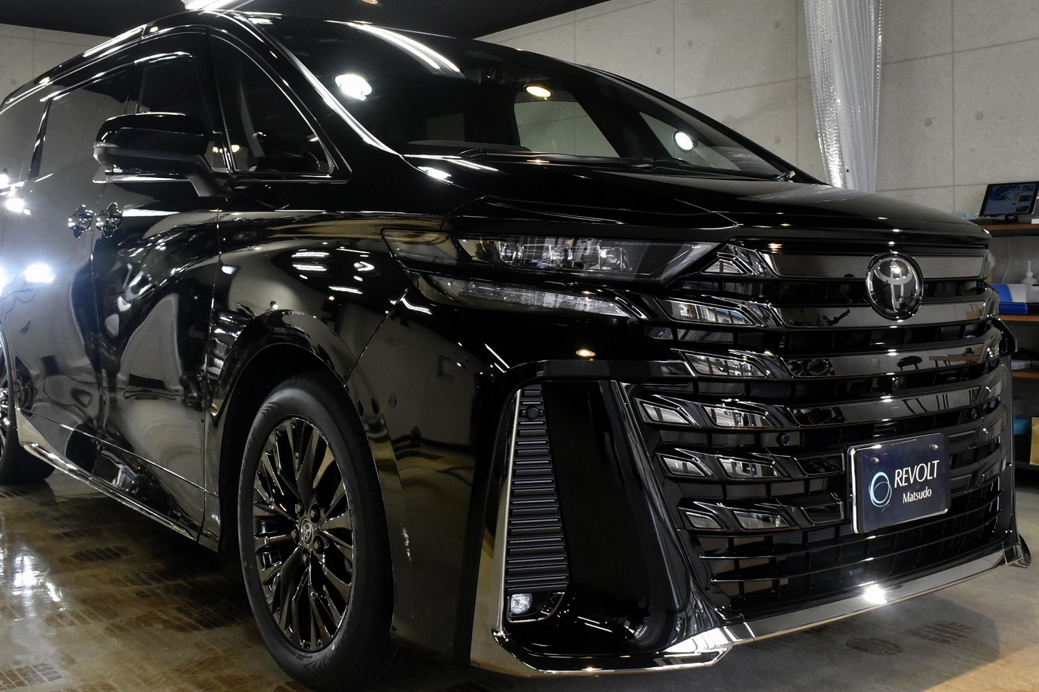 20240606toyota-vellfire_003.jpg