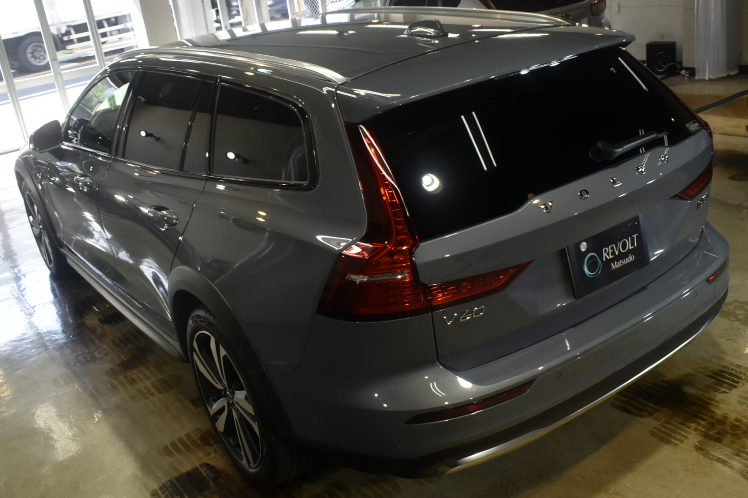 20241011volvo-v60_012.jpg